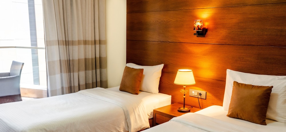Britannia Suites 13/37