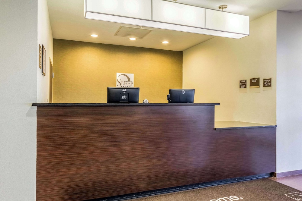 Sleep Inn & Suites Jourdanton - Pleasanton 3/65