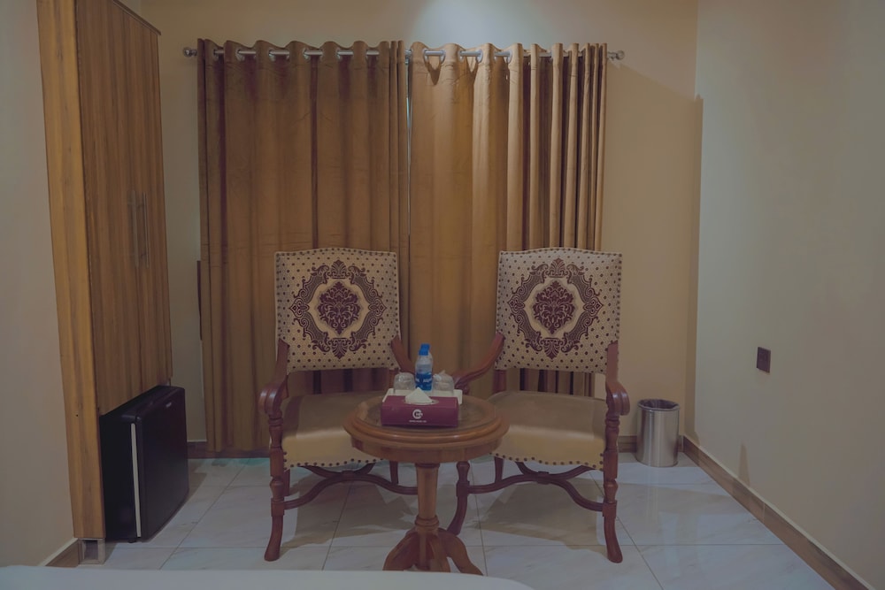 Hotel Pearl Inn 46/64