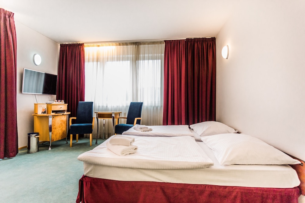 Hotel SET 15/68