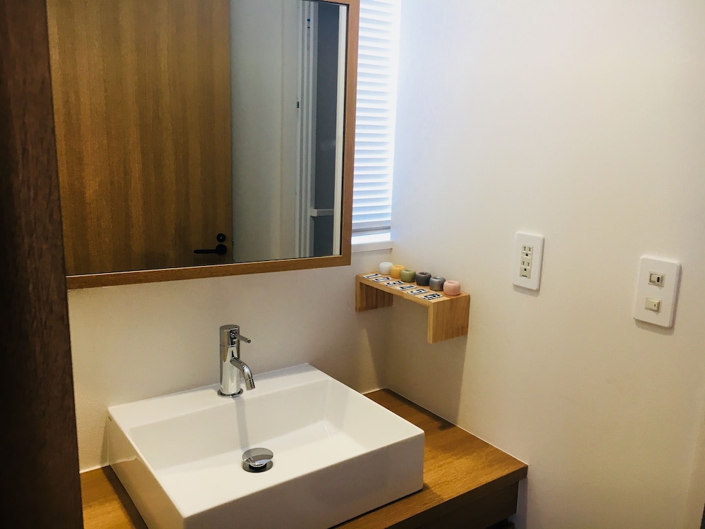 Santiago Guesthouse Hiroshima Hostel 68/69