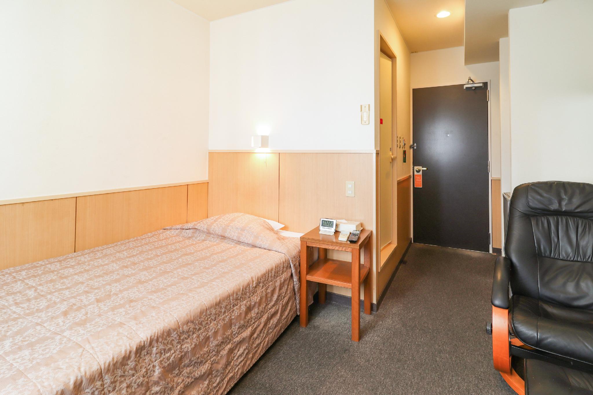 Semi Room, Deluxe, Single, Semi Double Bed