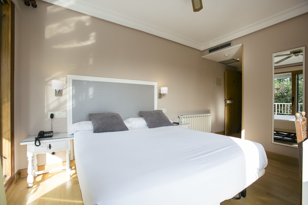 Monte Ulia Hotel 10/42