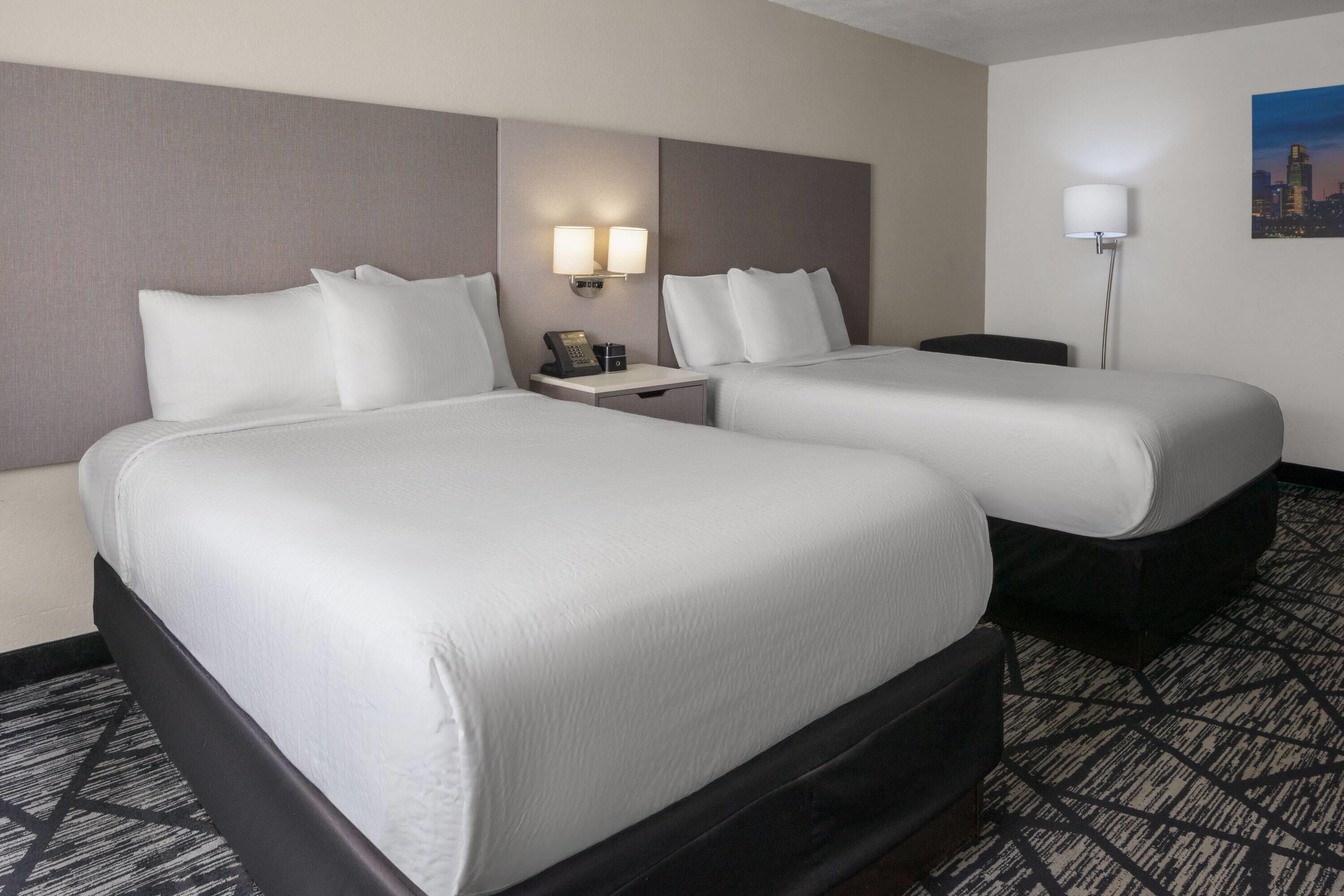 غرفة بسريرين مزدوجين بإطلالة لذوي الإعاقة، La Quinta Inn Omaha West 2/5
