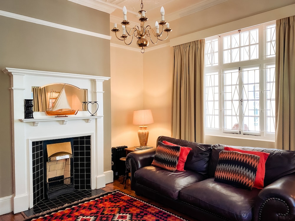 5 Camp Street Guesthouse & Self-Catering 28/50