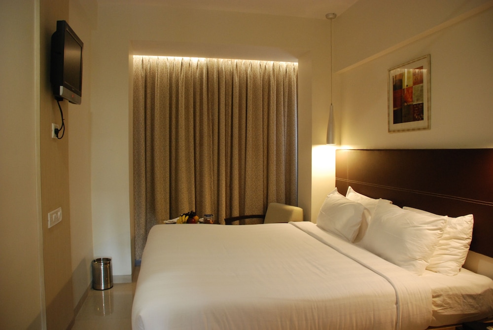 Oriental Residency Hotel 13/49