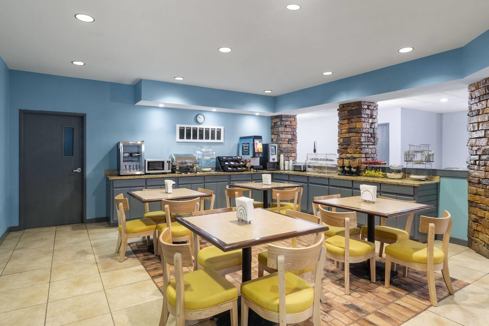 Days Inn by Wyndham Coffeyville 46/63