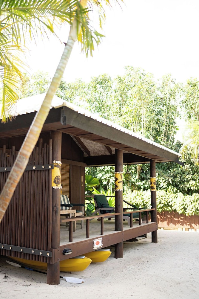 Rarotonga Beach Bungalows 3/50