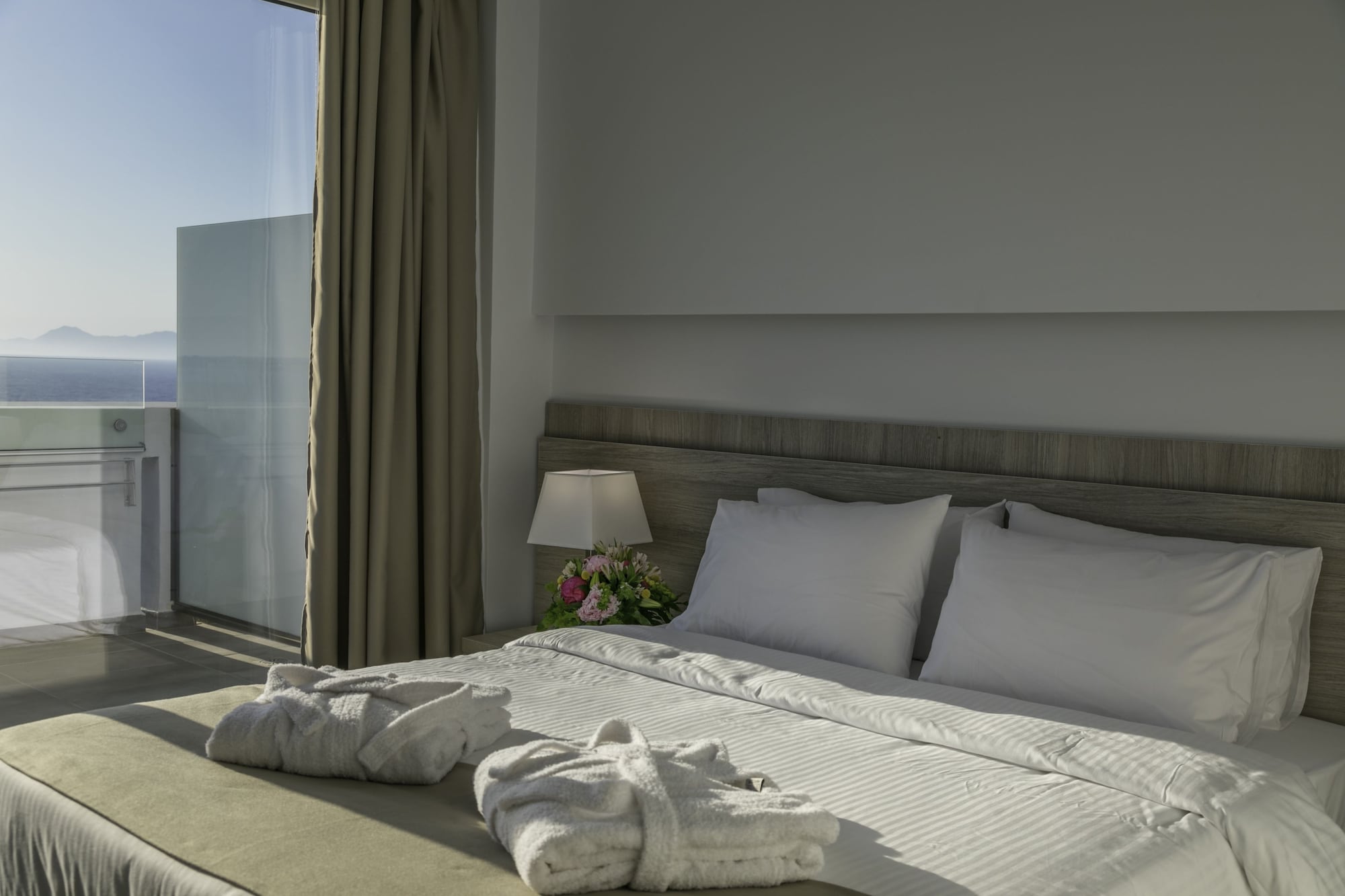 1 BEDROOM, SUITE, SEA VIEW