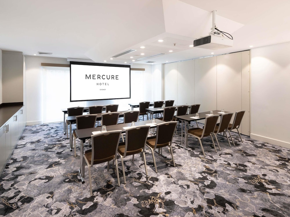 Mercure Sydney 58/67