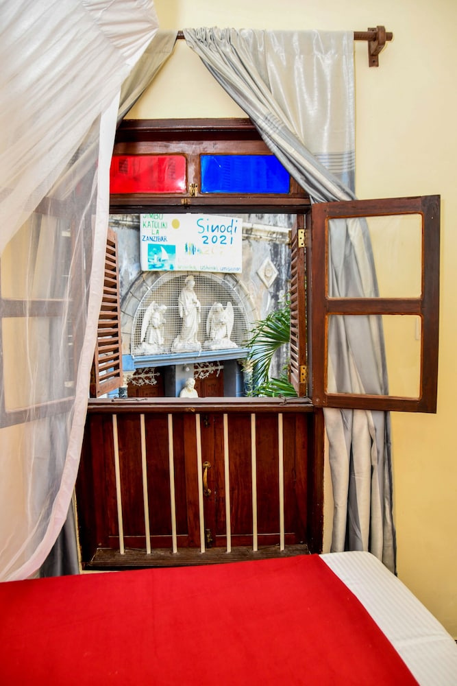 Forodhani Park Hotel 30/50