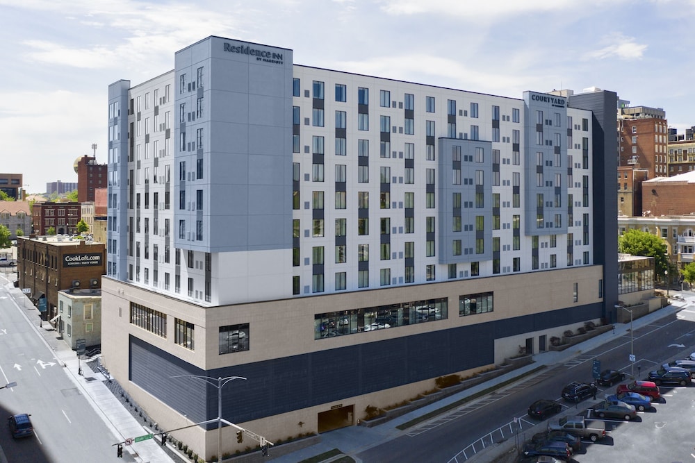 Courtyard By Marriott Knoxville Downtown 5/50