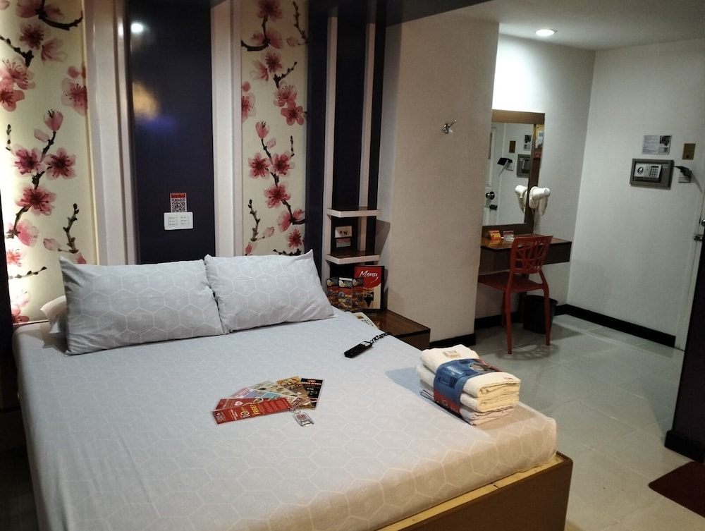 Hotel Sogo Banawe 24/42