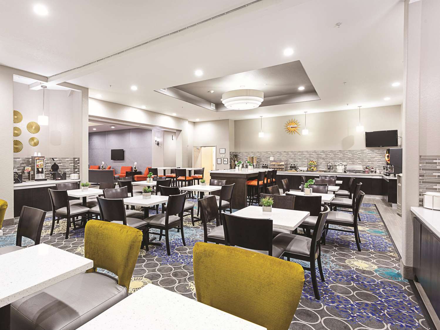 La Quinta Inn & Suites by Wyndham San Antonio Northwest 46/62
