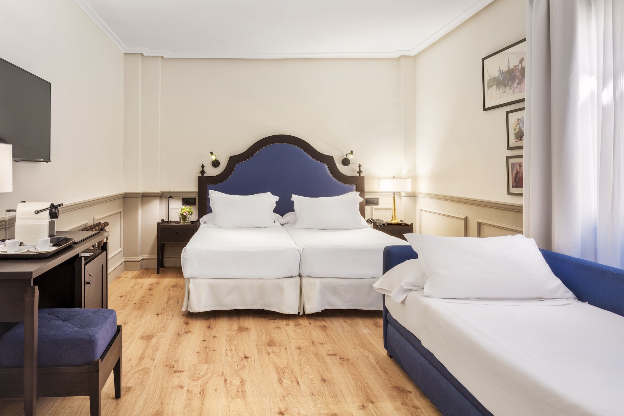 غرفة ثلاثية بثلاثة أسرّة، H10 Corregidor Boutique Hotel 6/8