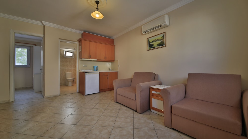 Green House Apartments 44/75