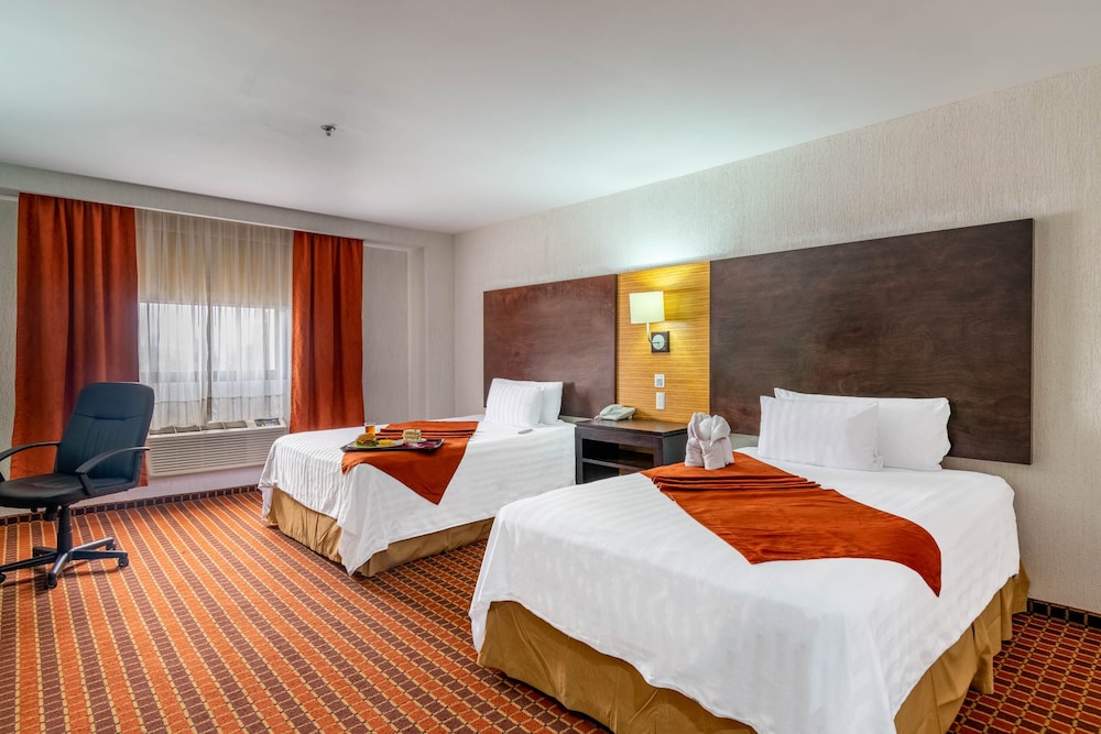 PARIS FC HOTEL 28/76