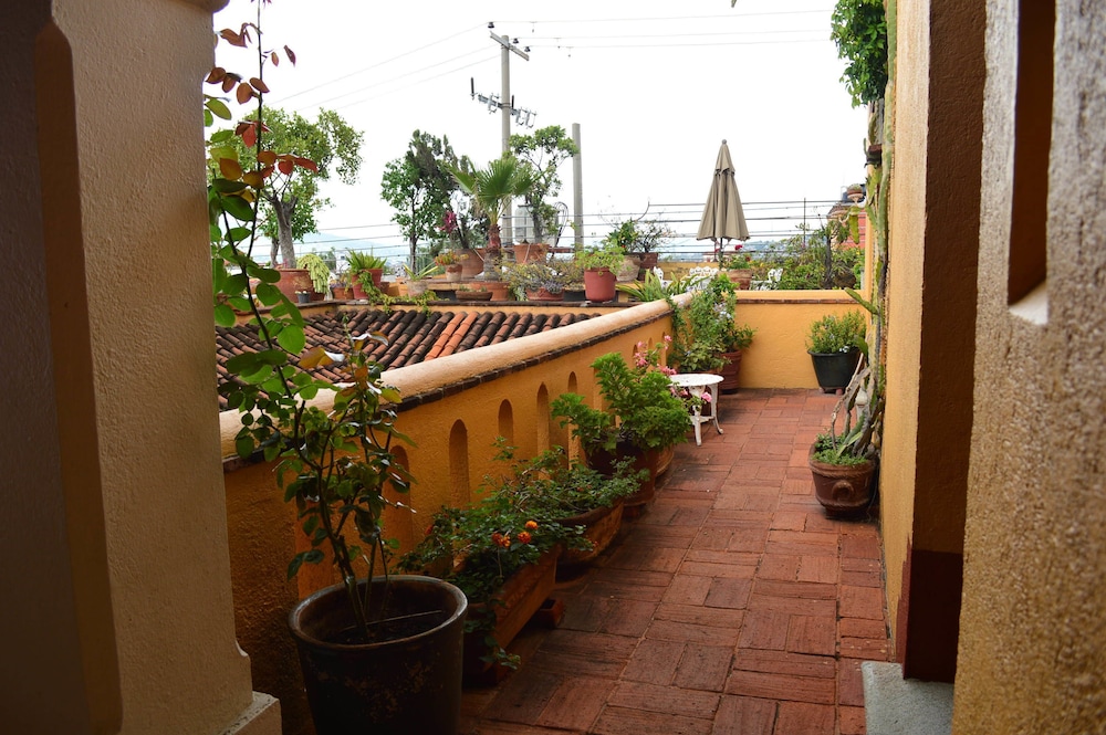 Azucenas Hotel 20/23
