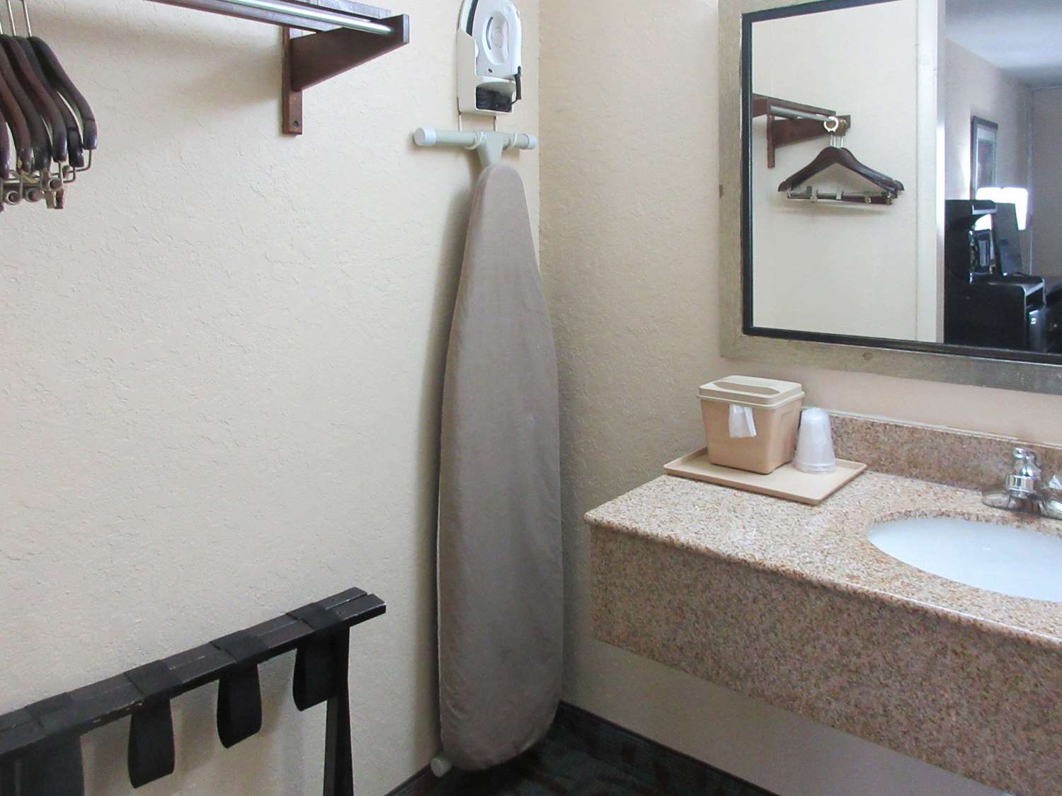 Quality Inn Harriman 11/11