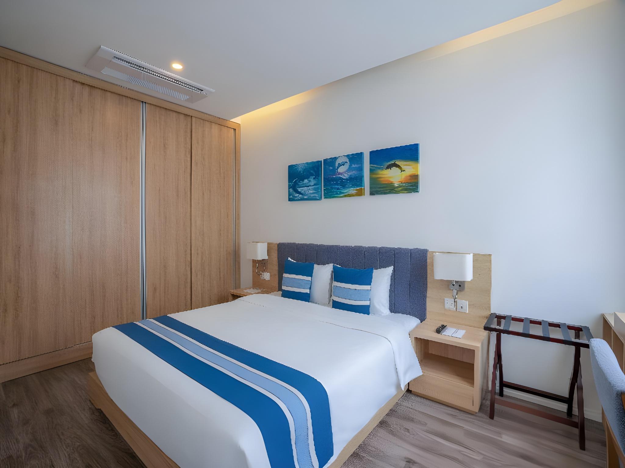 Residence, Suite, Partial Sea View