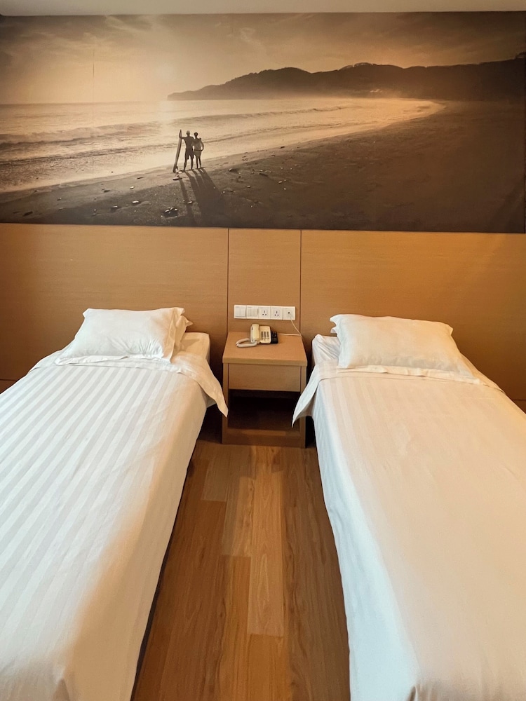 D Arc Hotel 23/50