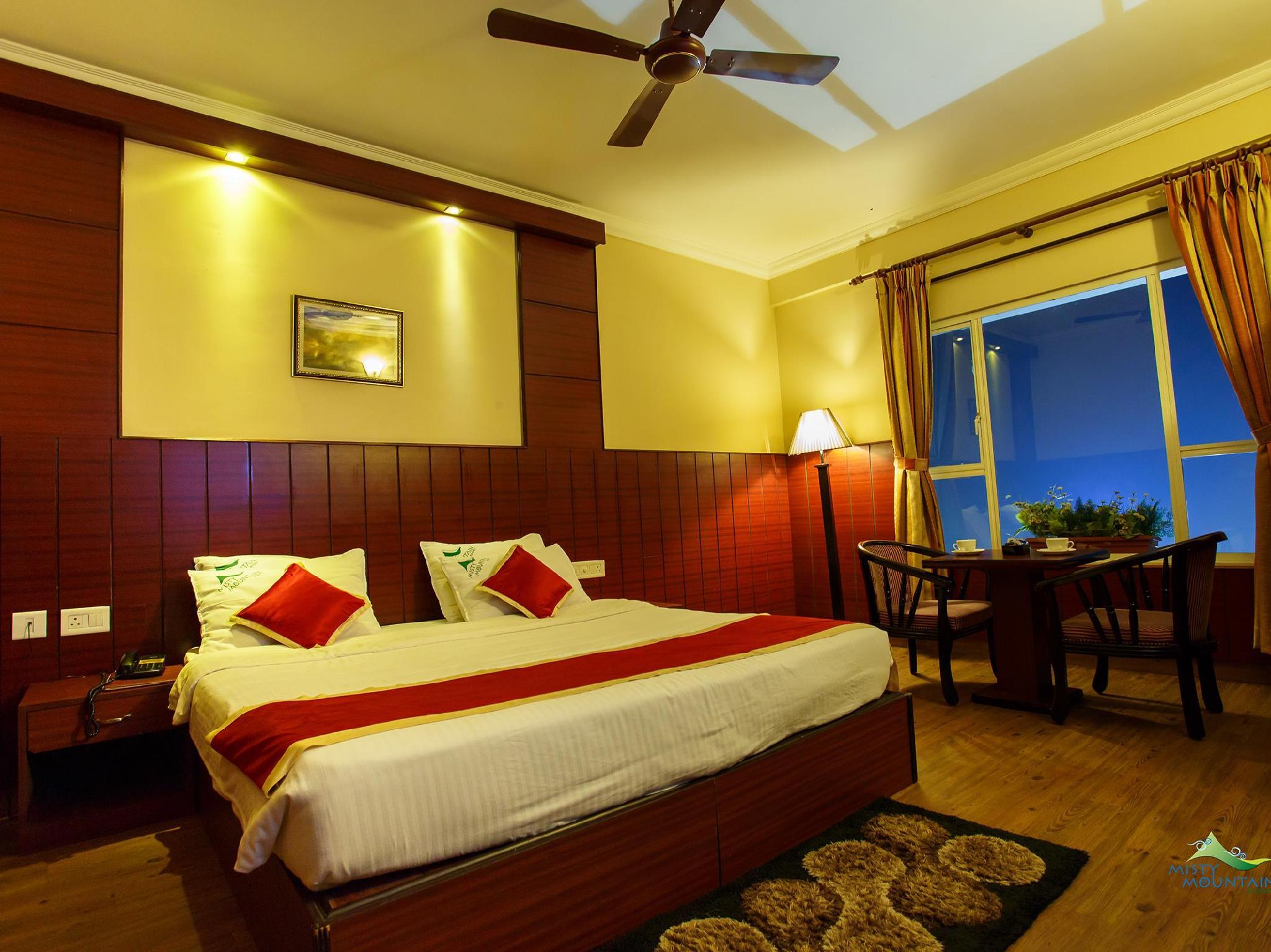 Suite, 1 King and 2 Double Beds, Valley View