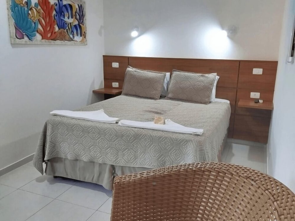 Standard, Queen Bed, No Balcony