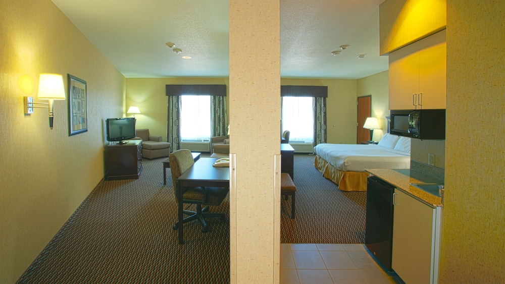 Holiday Inn Express & Suites Nampa - Idaho Center 62/78