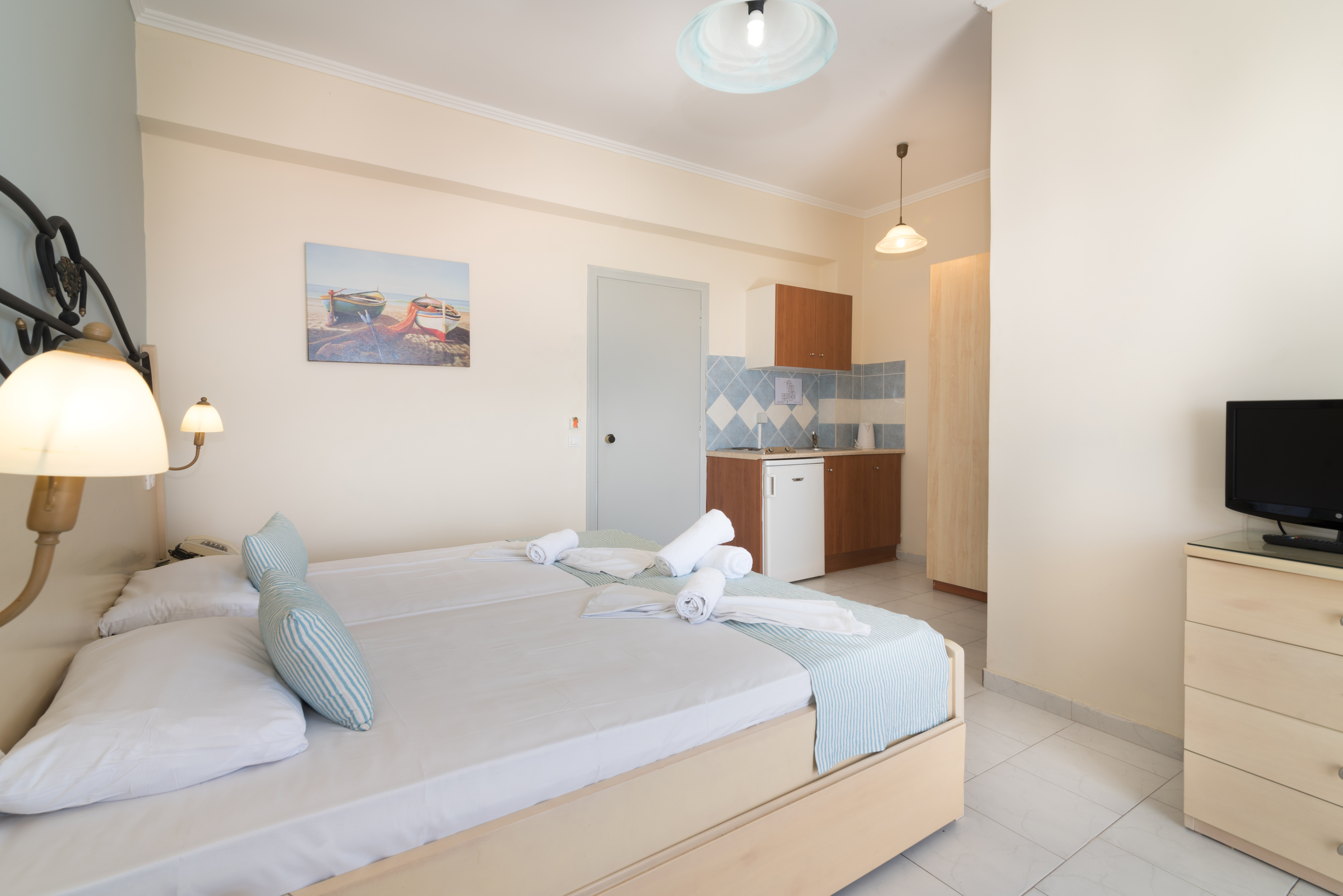 Windmill Hotel 13/41