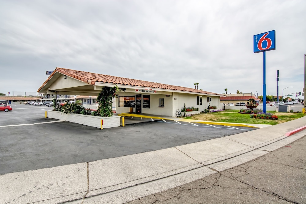 Motel6 Manteca, CA 32/45