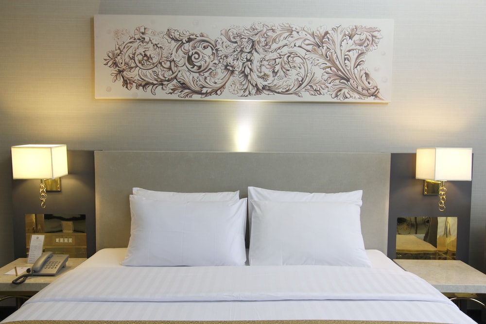 Royal Benja Hotel 12/67