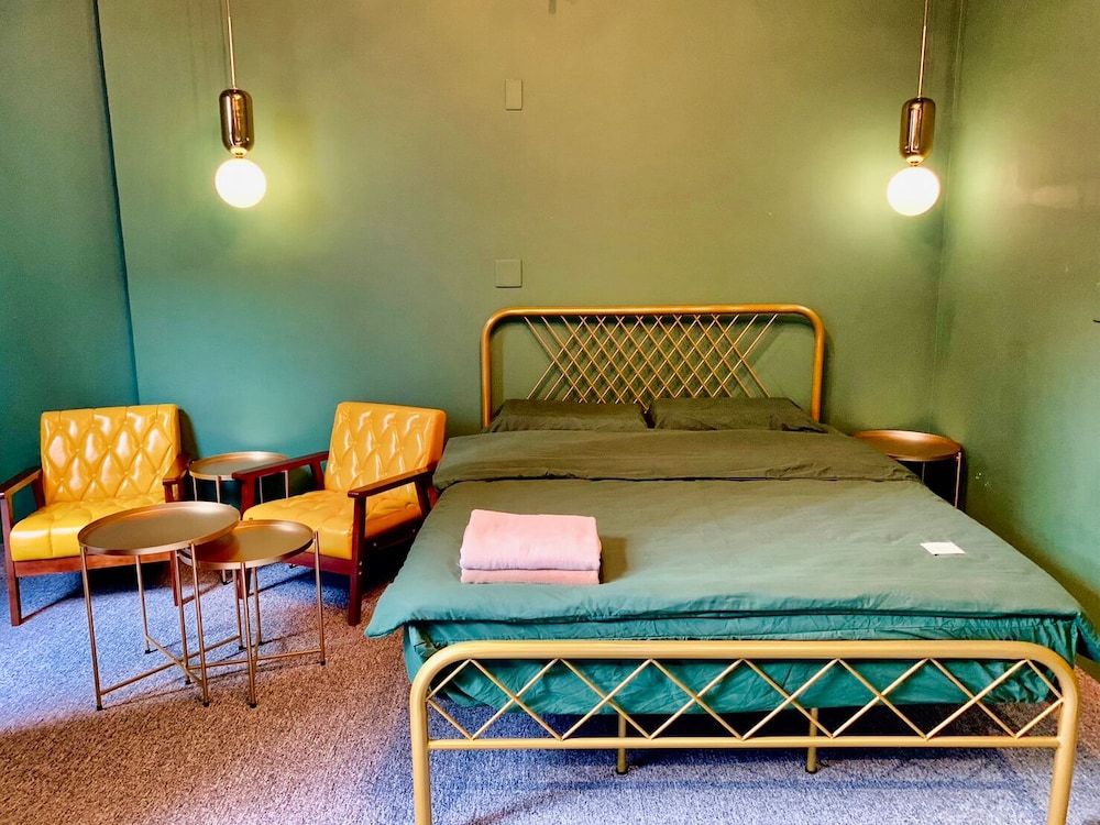 Baker Street Design Inn 37/49