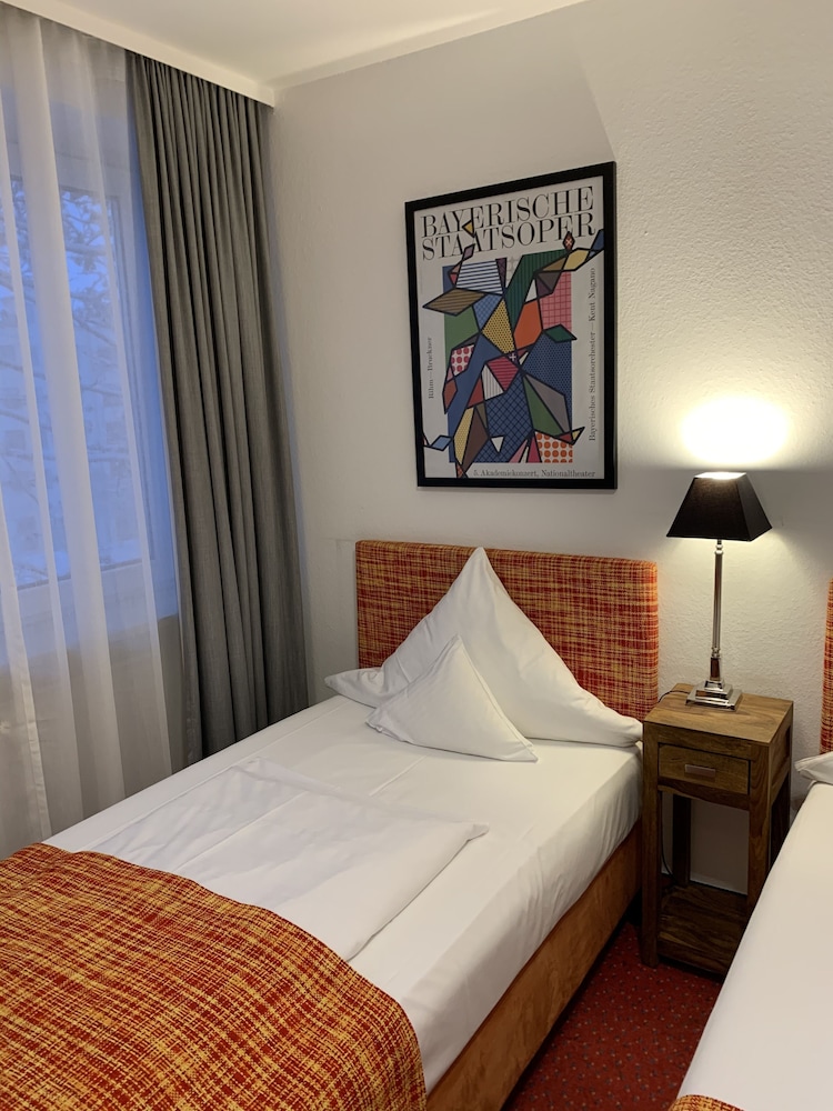 Hotel Nymphenburg City 31/72