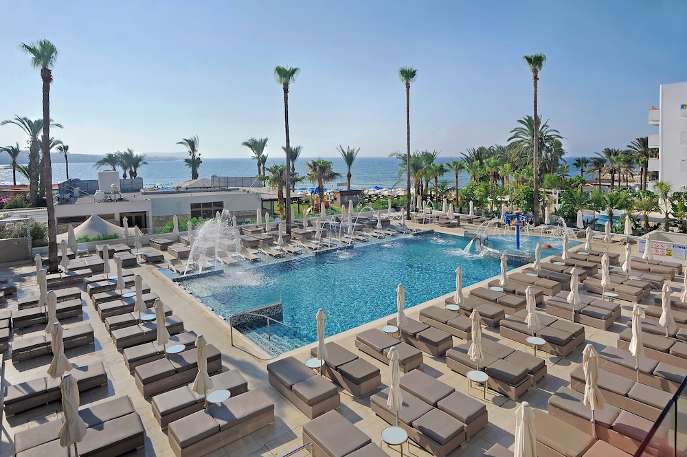 Nelia Beach Hotel & Spa 55/67