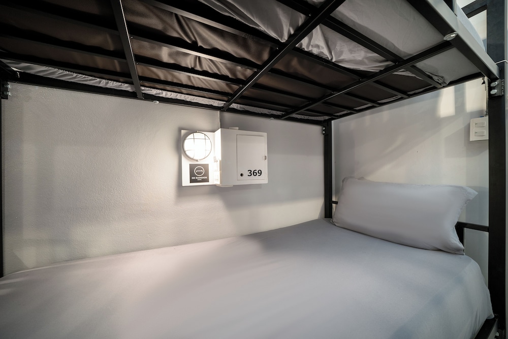Oh Bangkok Hostel 55/84