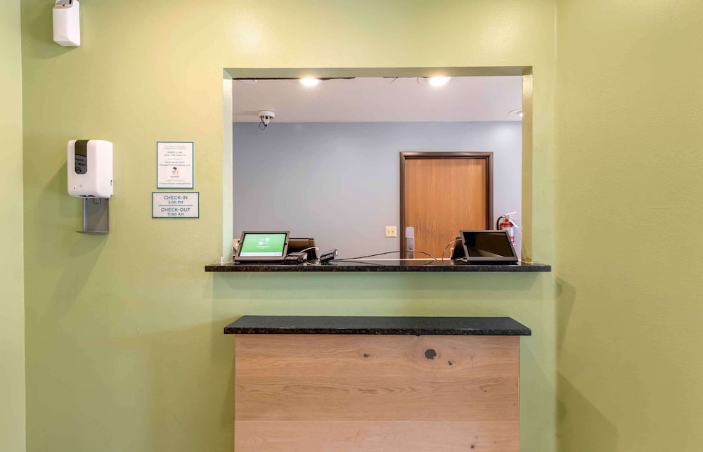 Extended Stay America Select Suites - Orlando - East 2/42
