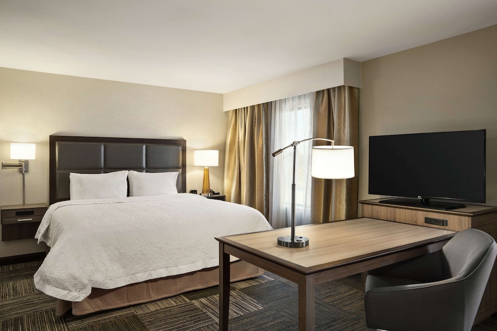 Hampton Inn and Suites Minooka 14/37