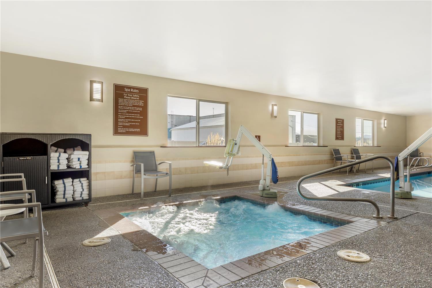 swimming pool spa
