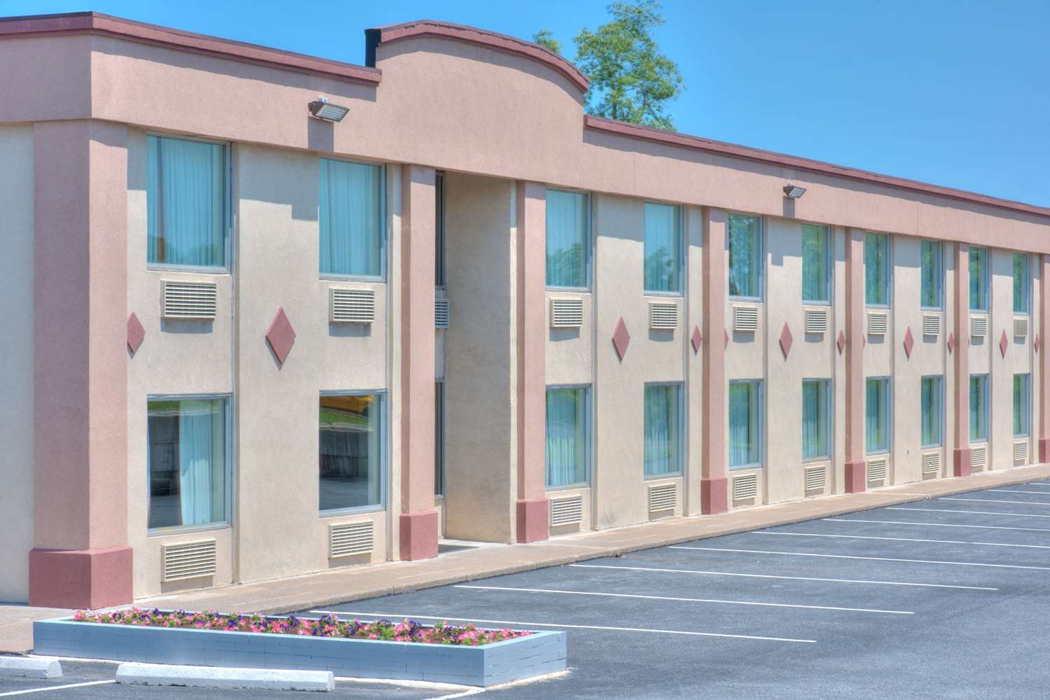 Express Inn - New Cumberland 1/10
