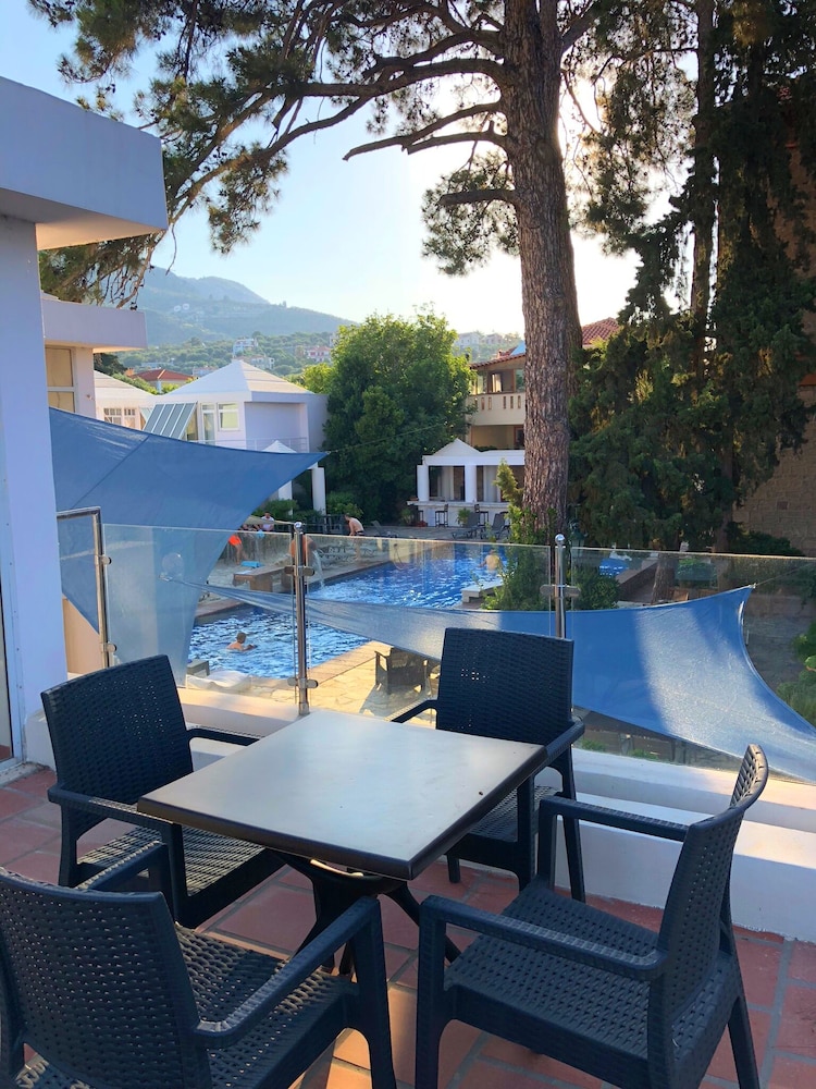Loriet Hotel 177/191