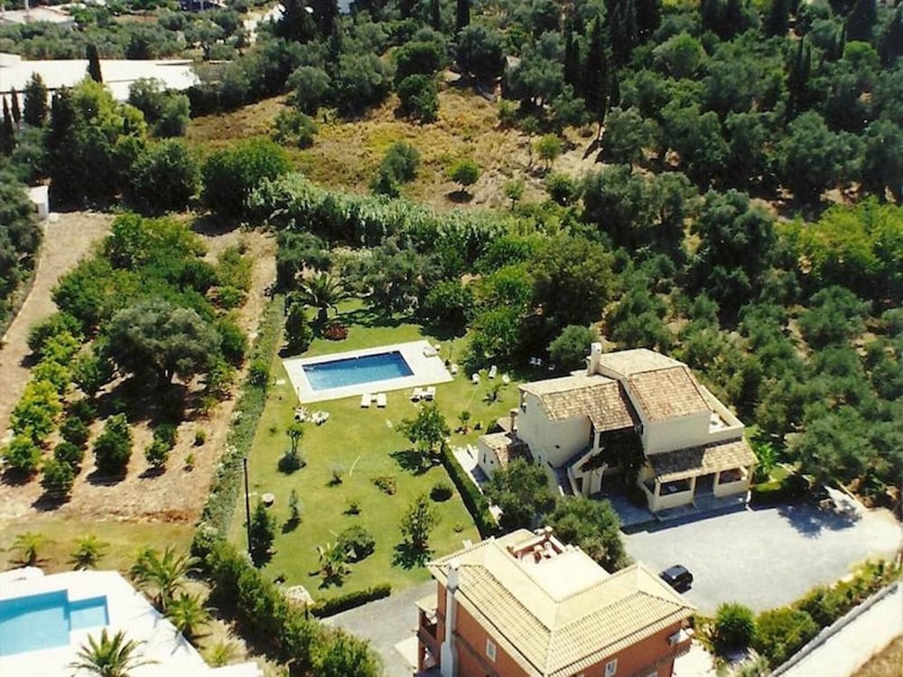 Isabella Country House 44/50