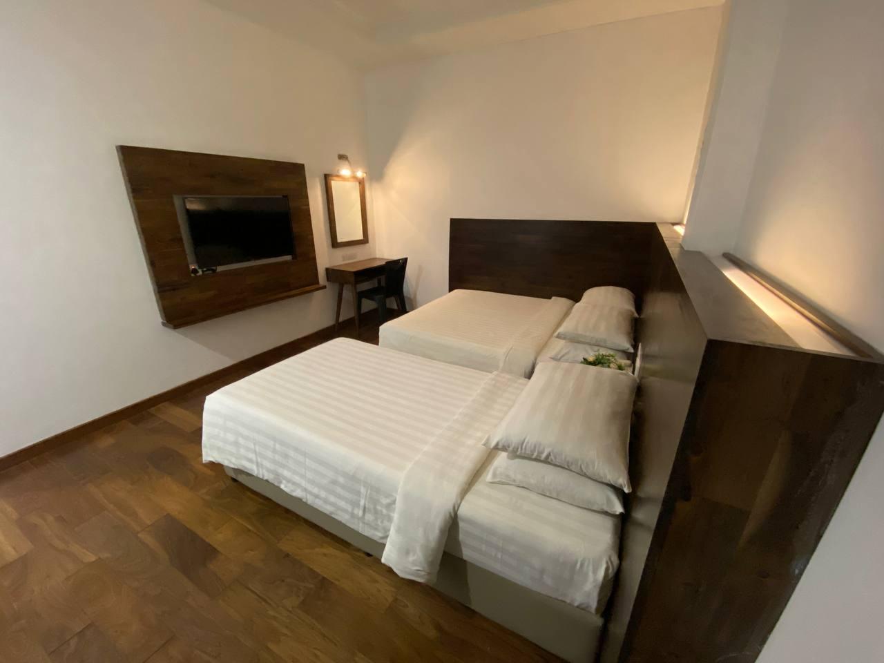 Family, 1 Queen and 1 Single Bed, No Window