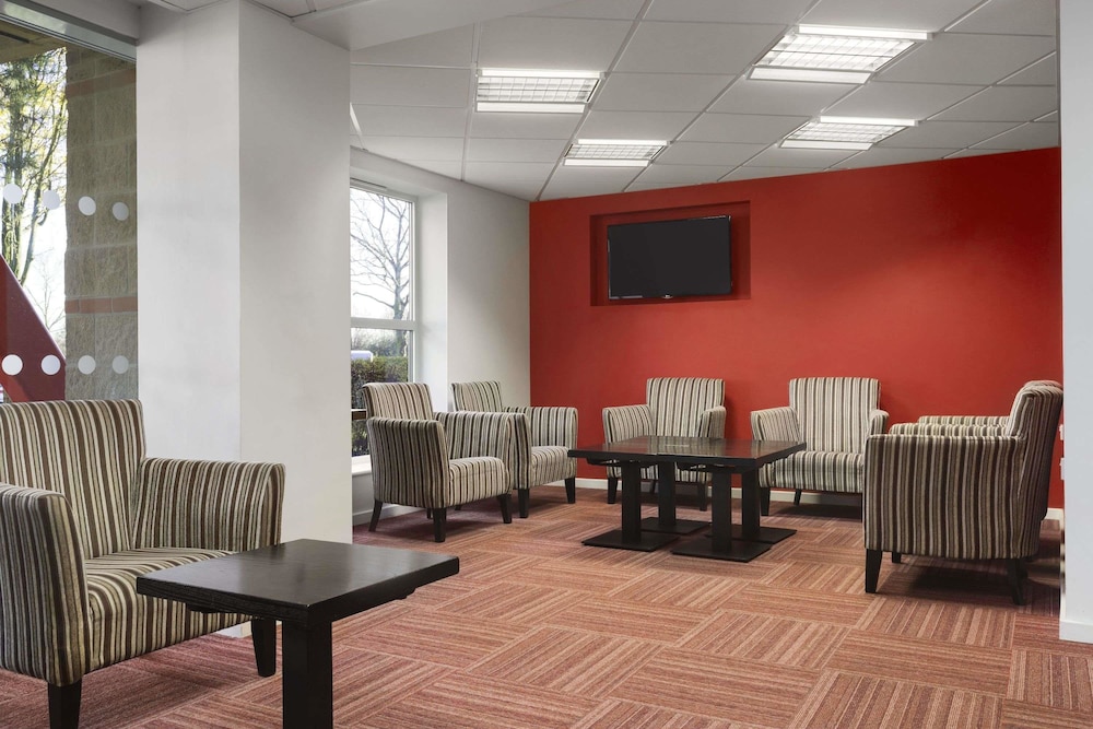 Ramada by Wyndham London Stansted Airport 18/35
