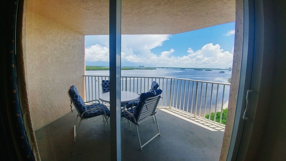 Lover's Key Resort by Check-In Vacation Rentals 46/70