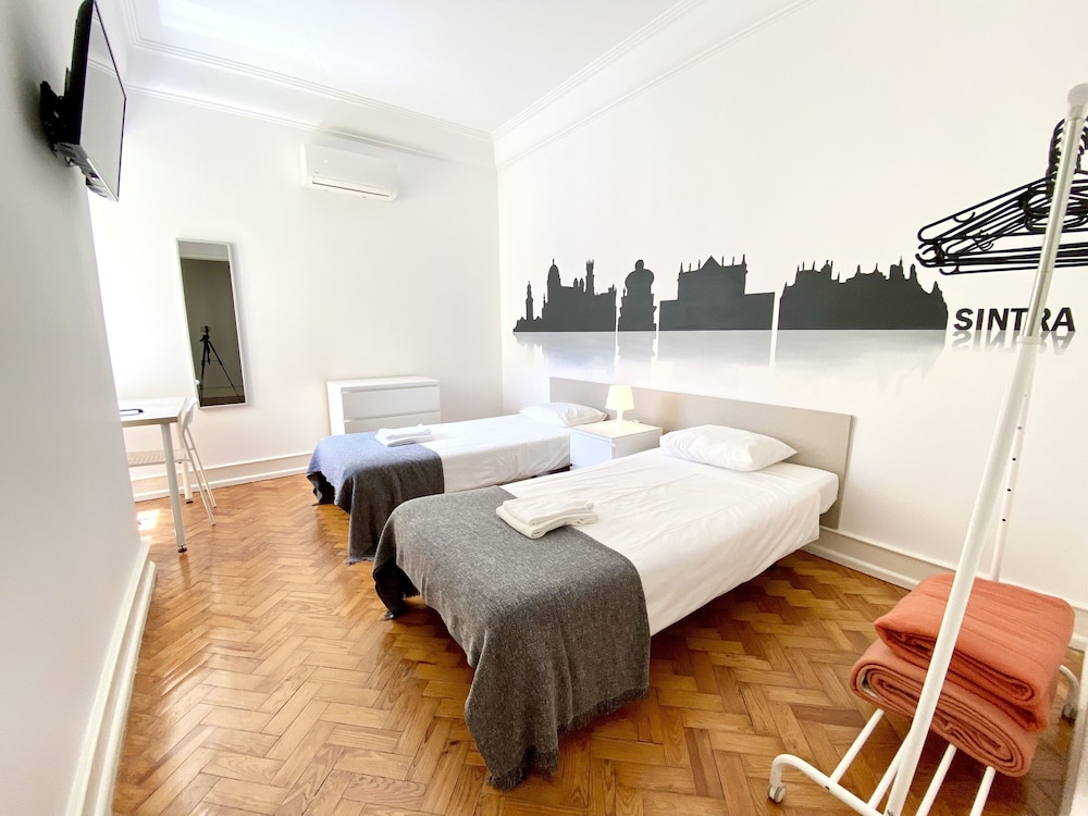 Home Out Rooms and Apartments 20/50