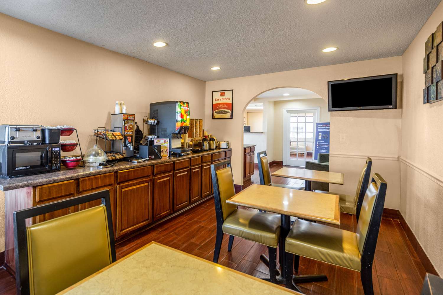 Econo Lodge Meridian 22/28