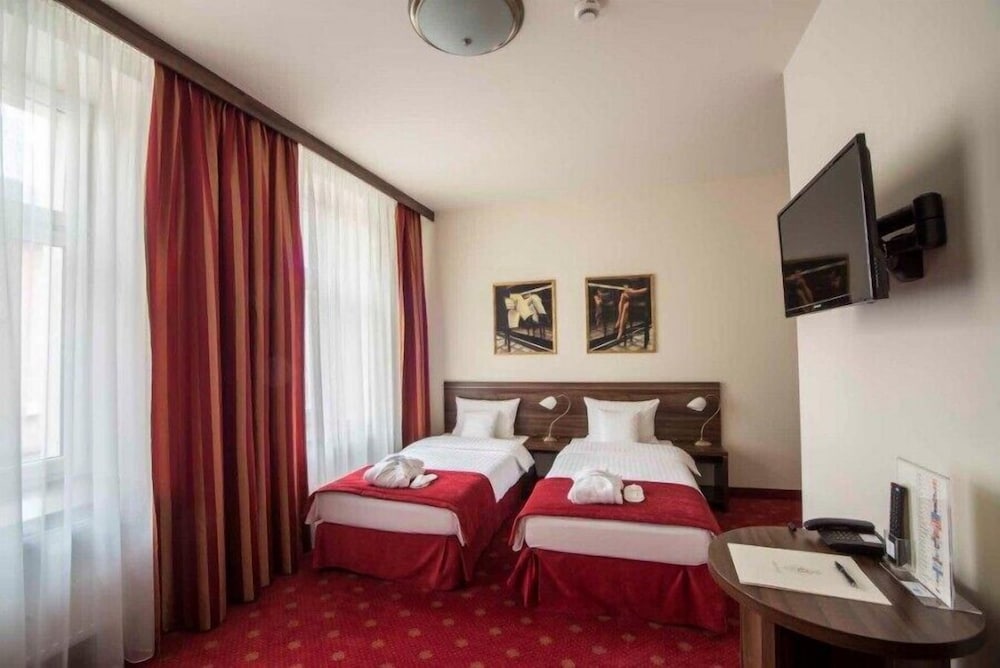 غرفة كومفورت بسريرين منفصلين، Hotel Centrum Sosnowiec 2/7