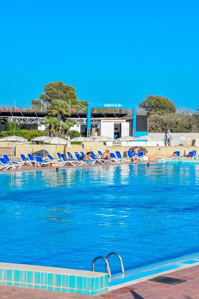 Athena Resort 45/50