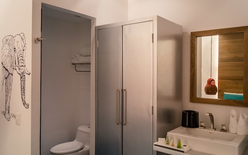 Del Carmen Concept Hotel 49/50