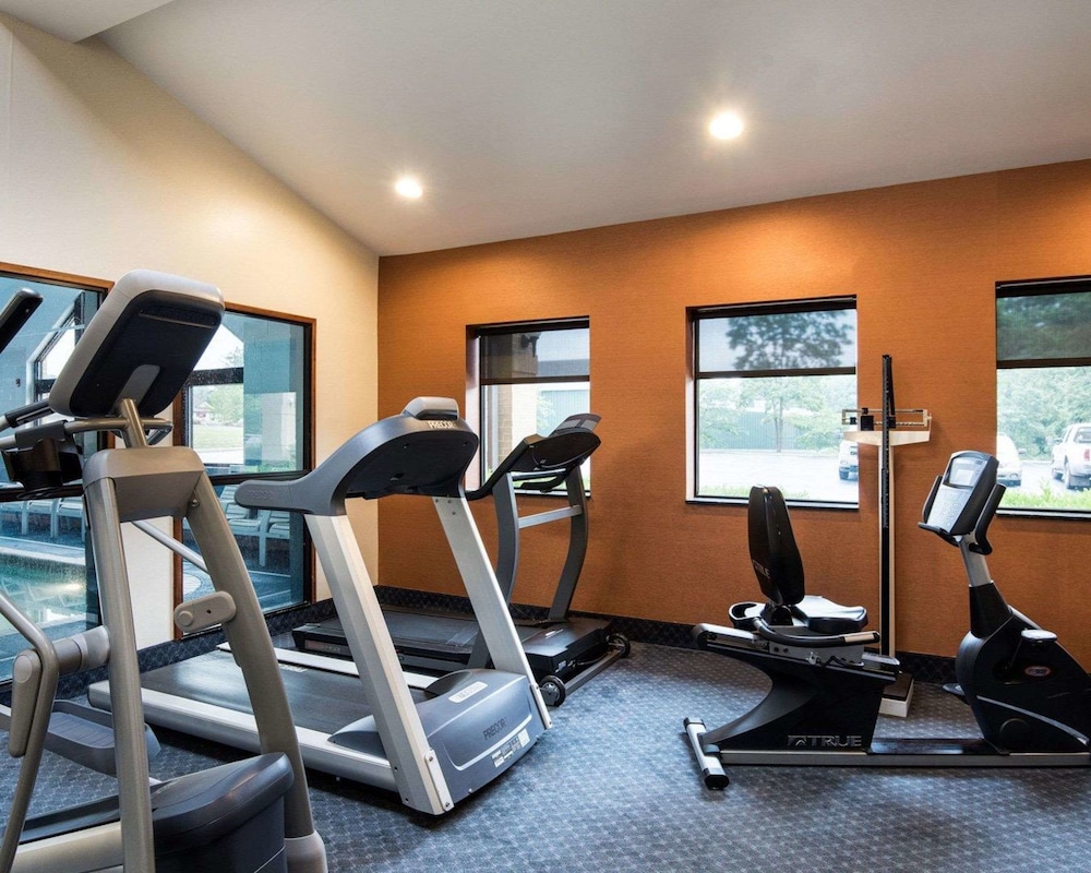 Comfort Inn & Suites Lavale - Cumberland 25/45